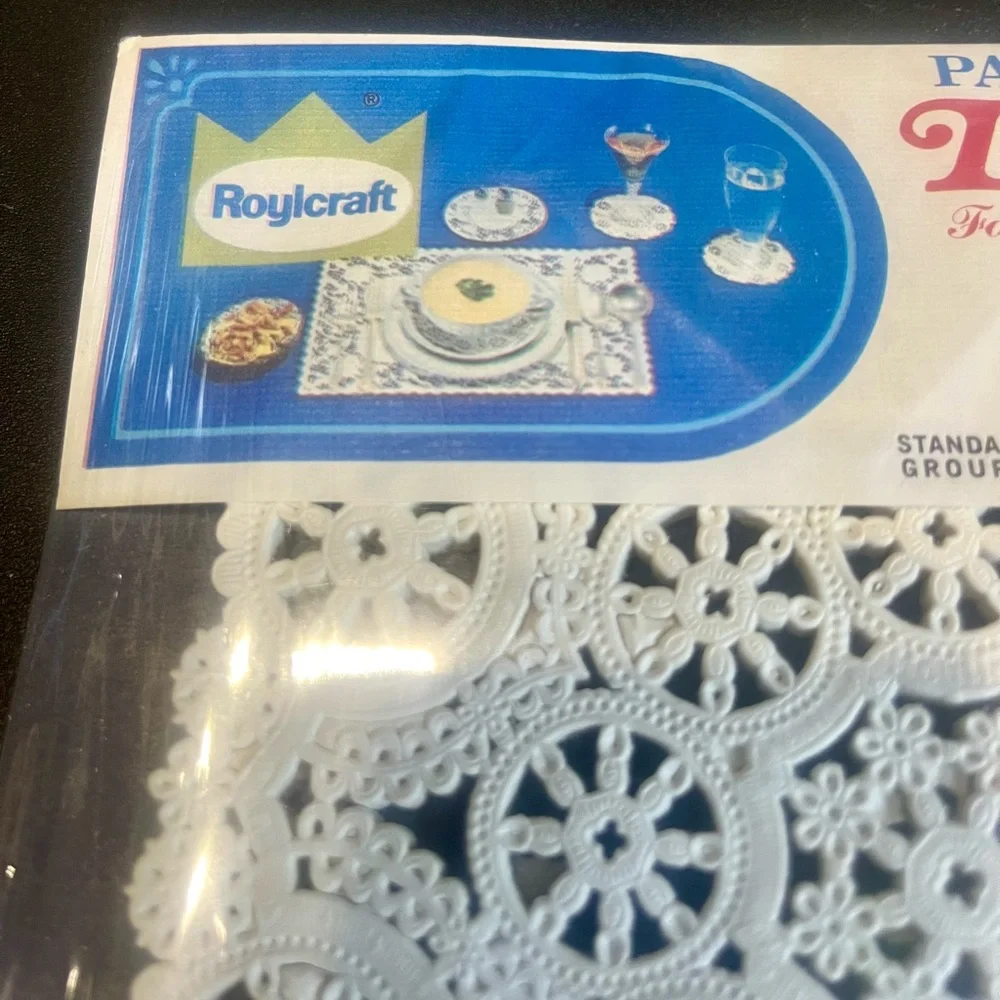 Vintage Roylcraft Craft White 6 inch Paper Doilies - 40 Pack